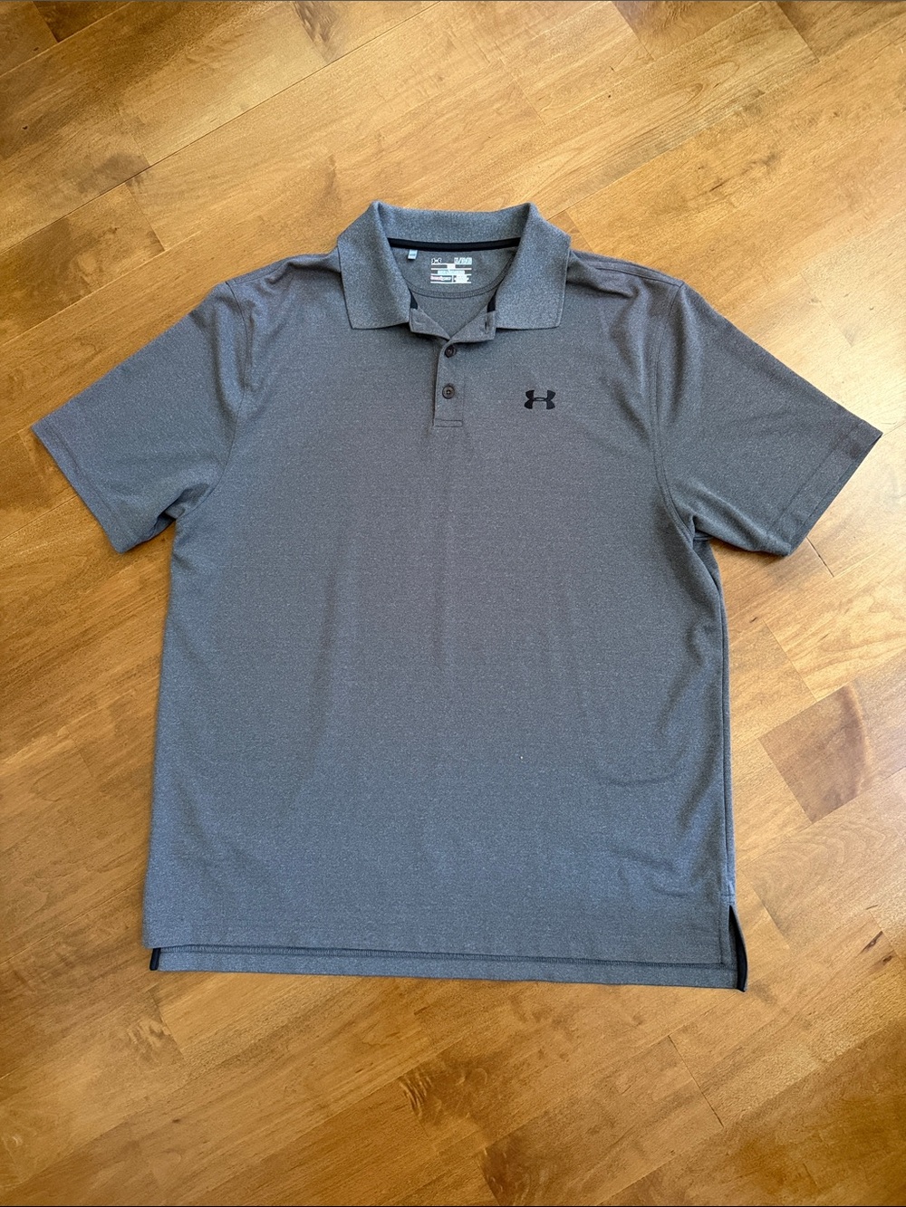 UNDER ARMOUR Dark Gray Loose Heat Gear Performance Polo